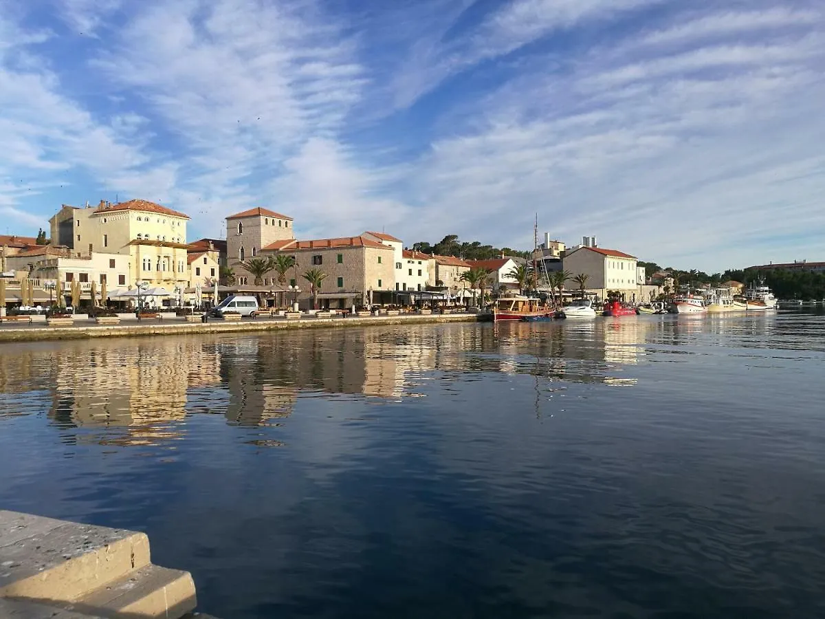 Apartment Seaside Villa Katrine Banjol